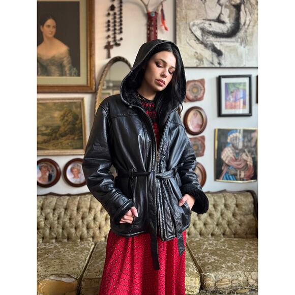 Vintage Wilsons Leather Hooded Black Jacket w Faux Fur Lining Small - Picture 3 of 12